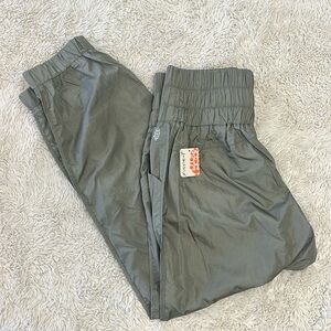 Free people movement the way home jogger green NWT size medium